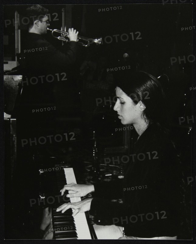 Zoe Rahman and Mark Armstrong playing at The Fairway, Welwyn Garden City, Hertfordshire, 2000. Artist: Denis Williams