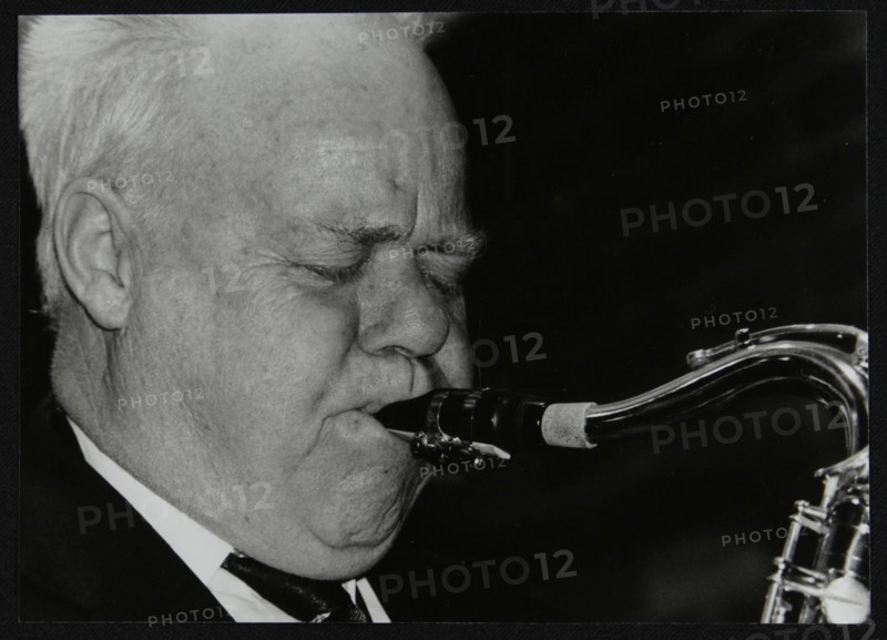 Lennart Anderson playing tenor saxophone at The Fairway, Welwyn Garden City, Hertfordshire, 2003. Artist: Denis Williams