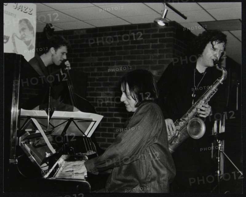 The Kate Williams Quartet playing at The Fairway, Welwyn Garden City, Hertfordshire, 20 April 2003. Artist: Denis Williams