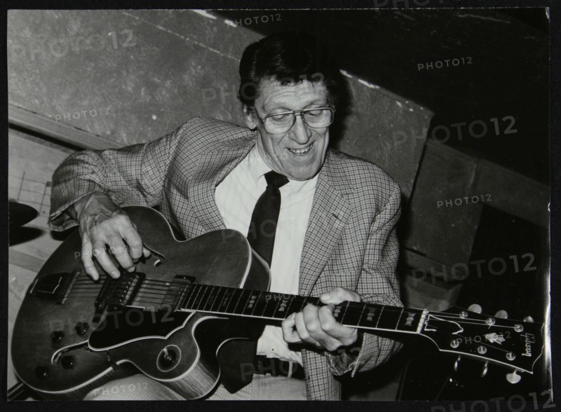 American guitarist Tal Farlow performing at the Bell Inn, Codicote, Hertfordshire, 1986. Artist: Denis Williams