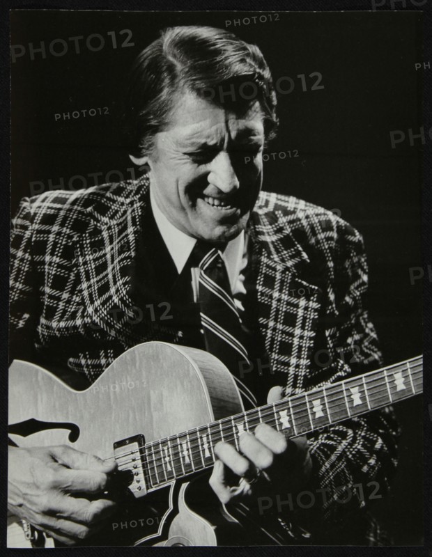American guitarist Tal Farlow in concert, Wallingford, Oxfordshire, 1981. Artist: Denis Williams