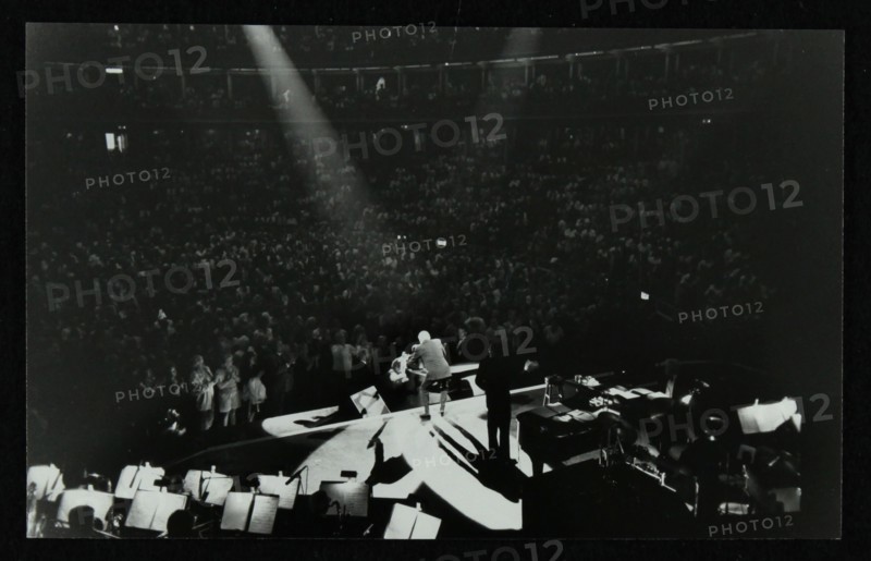 Frank Sinatra and Frank Sinatra Jr in concert at the Royal Albert Hall, London, 28 May 1992. Artist: Denis Williams