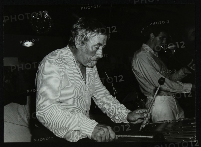 Bill Le Sage playing the vibraphone at The Bell, Codicote, Hertfordshire, 12 September 1982. Artist: Denis Williams