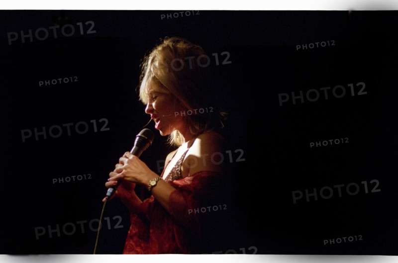 Tina May, Ronnie Scott's, Soho, London, 2004.    Artist: Brian O'Connor.