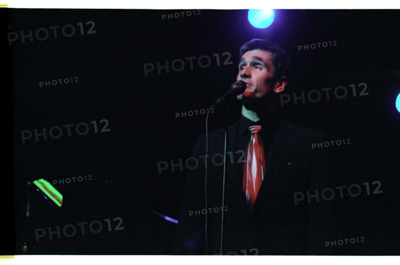 Curtis Stigers, Harlequin Theatre, Redhill, 2004.  Artist: Brian O'Connor.