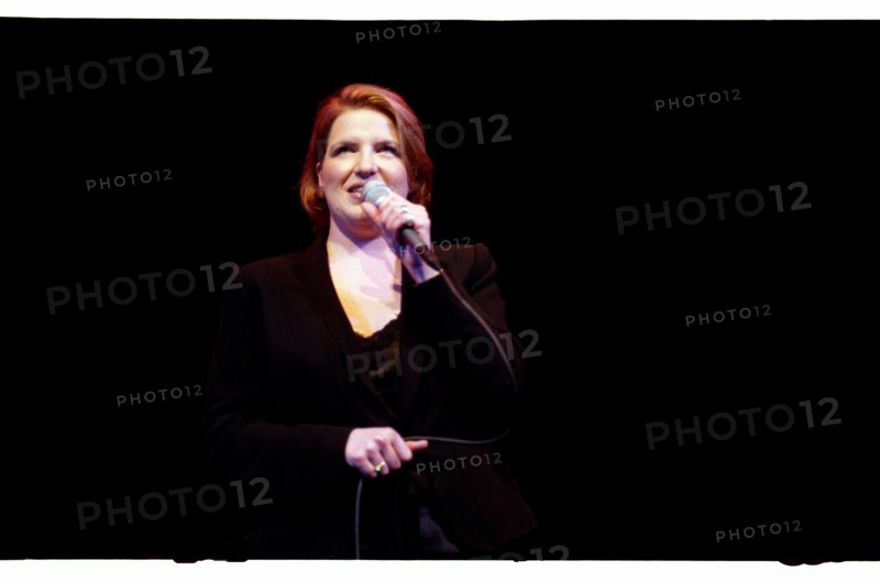 Clare Teal,  Hawth, Crawley, West Sussex, 2004    Artist: Brian O'Connor.