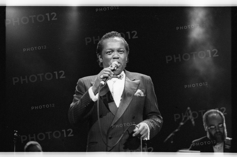 Lou Rawls, Royal Albert Hall, 1990. Artist: Brian O'Connor.