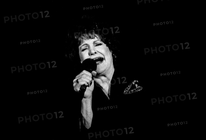 Annie Ross, Pizza On The Park, London, March 1996.  Artist: Brian O'Connor.
