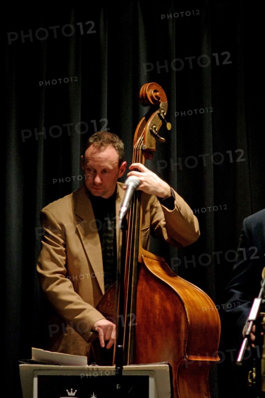 Oli Hayhurst, Watermill Jazz Club, Dorking, Surrey, Jan 2016. Artist: Brian O'Connor.