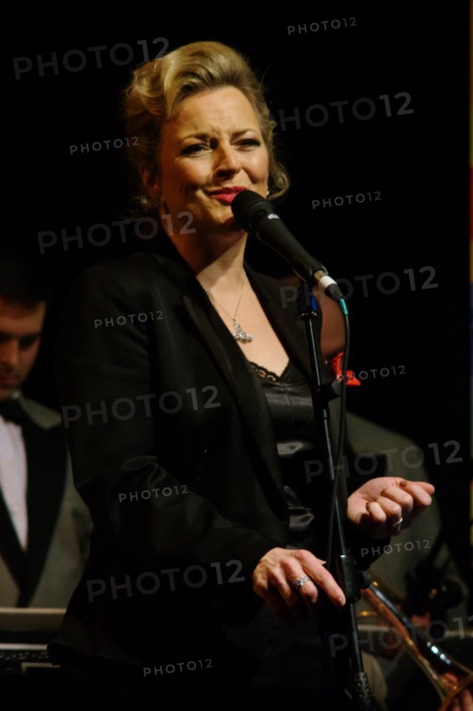 Claire Martin, Ropetackle Arts Centre, Shoreham, West Sussex, Jan 2016. Artist: Brian O'Connor.