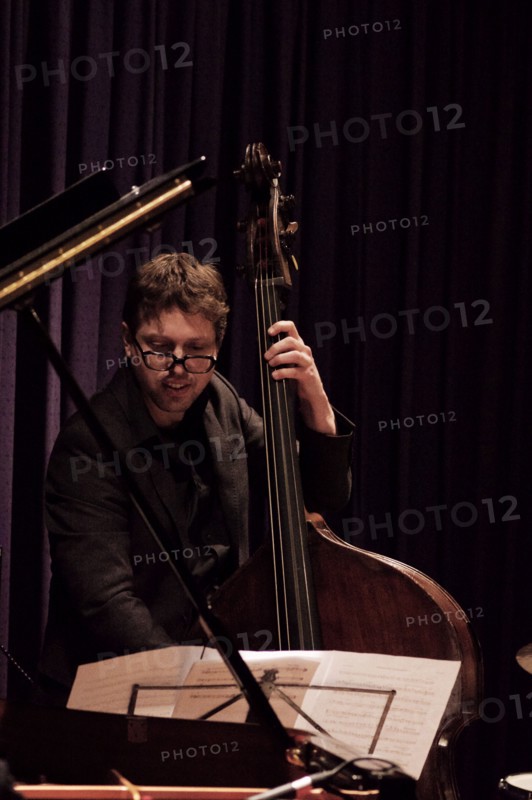 Josh Ginsburg, Watermill Jazz Club, Dorking, Surrey, Nov 2015. Artist: Brian O'Connor.
