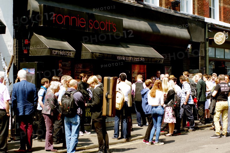 Crowd Scene, Ronnie Scott's, Soho, London, 5th June 2016. Artist: Brian O'Connor.