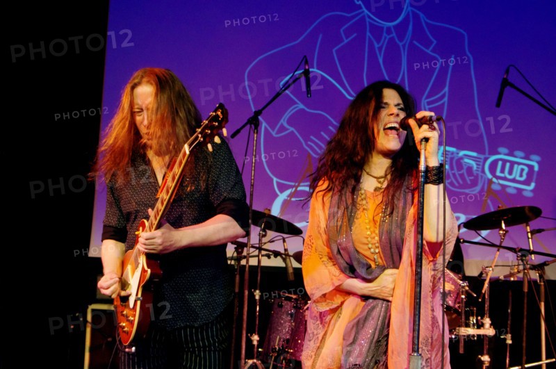 Sari Schorr and Innes Sibun, Hawth, Crawley, West Sussex, April 16, 2017. Artist: Brian O'Connor.
