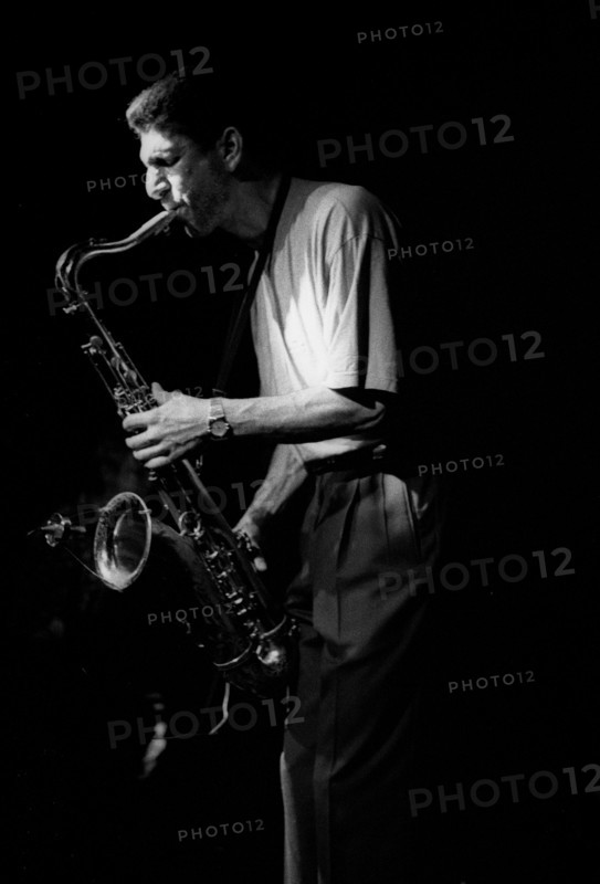 Bob Berg, Ronnie Scott's, Soho, London, May, 1993.  Artist: Brian O'Connor.