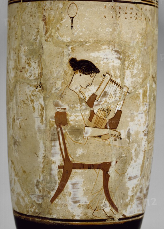 Attic white-ground lekythos with image of women musicians, 5th century BC. Artist: Achilles Painter.