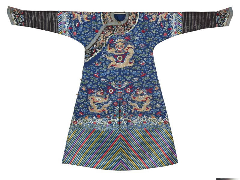 Man's formal robe with clouds and dragons, 19th century. Artist: Unknown.