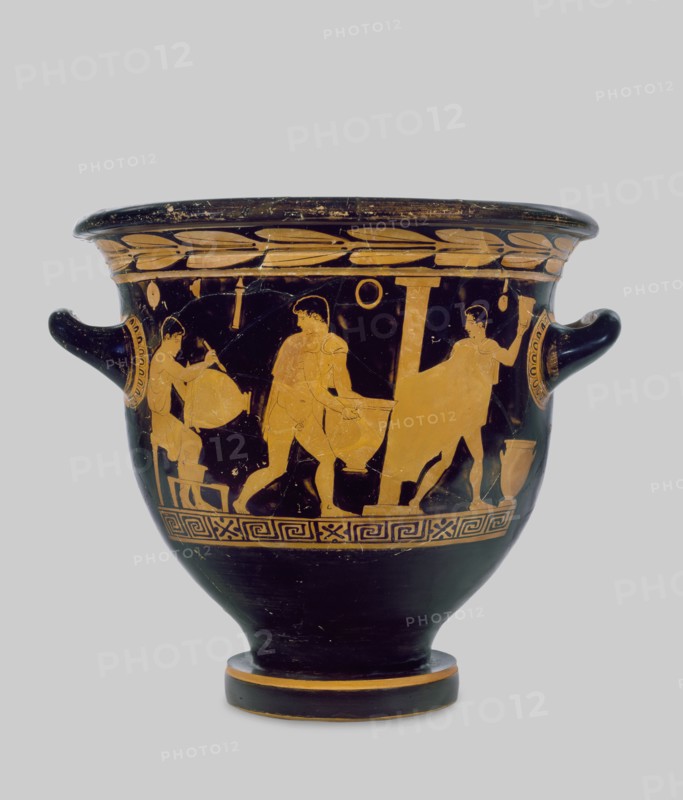 Attic red-figure bell-crater, 430-425 BC. Artist: Komaris Painter.