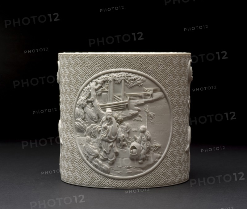 Brush pot with figures in high relief, Qing Dynasty, Qianlong Period (1736-1795). Artist: Unknown.