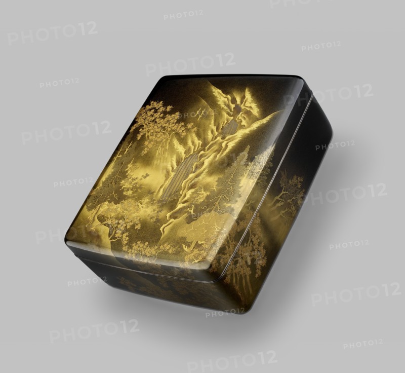 Ryoshibako, or paper box, with maple trees and waterfall, c1900. Artist: Koshichi Tomita.