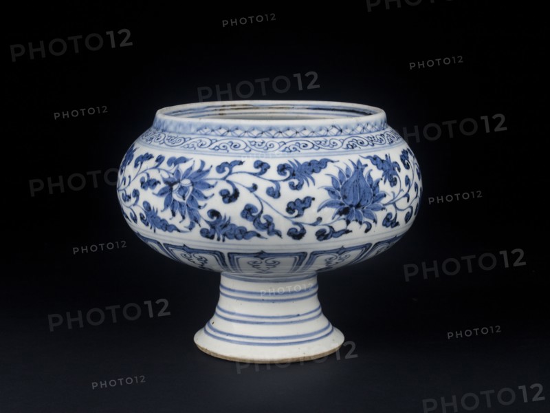 Blue-and-white stem bowl with lotus flowers and mandarin ducks, mid-14th century. Artist: Unknown.