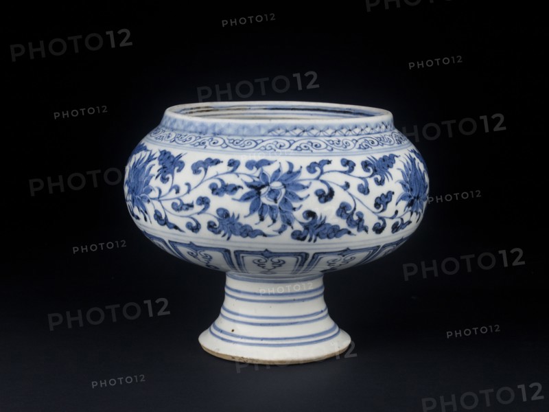 Blue-and-white stem bowl with lotus flowers and mandarin ducks, mid-14th century. Artist: Unknown.