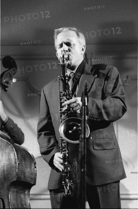Scott Hamilton, Masonic Halls, Tunbridge Wells, 2000.  Artist: Brian O'Connor.
