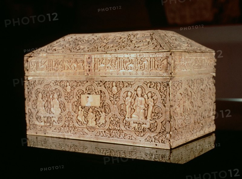 Leyre chest belonging to the Umayyad period, 1005, front view.