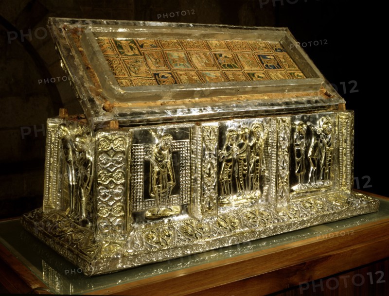 Saint Isidore reliquary box in silver gilt, preserved in the Real Collegiate Church of San Isidor?