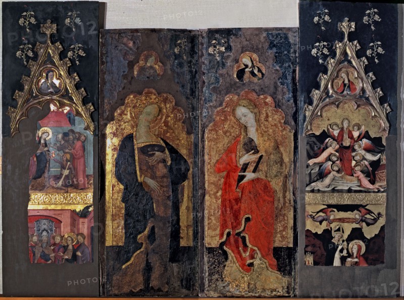 Altarpiece of Saint Lucy and Mary Magdalene.