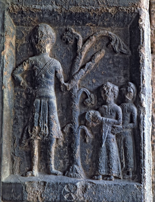 Bas-relief in the arch of the façade of the Monastery of Santa Maria de Ripoll in which the 12 mo?