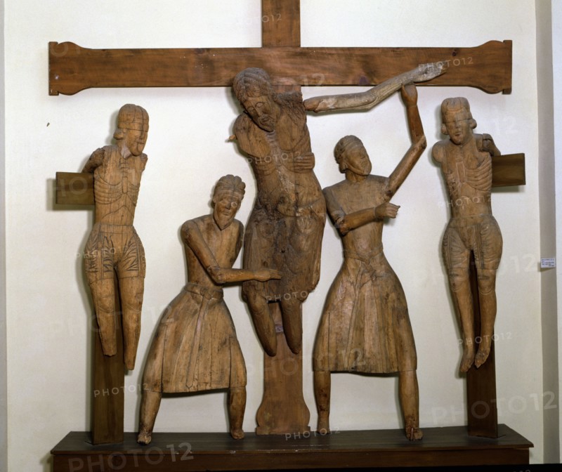 'Descent of Erill-la-Vall', polychromed sculpture, in the image there are five of the seven char?