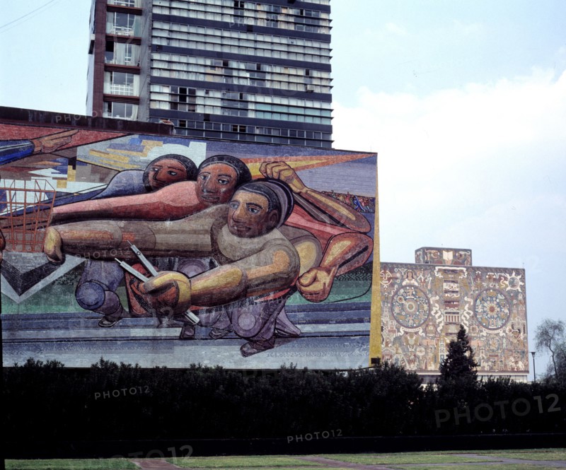 Mural of David Alfaro Siqueiros on the façade of the building of the rectory of the university ca?