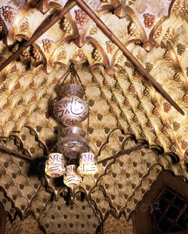 Detail of the roof of the smoking lounge of Vicens House, decorated in Islamic style, it should s?
