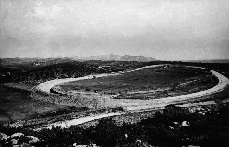 Aerial view of the Autódromo Nacional de Terramar in Sitges (Barcelona), in a postcard from the 1?