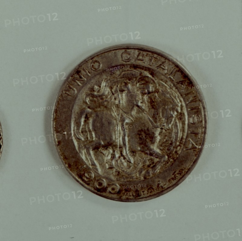 Head of a one-peseta coin in silver used as a medal of the Catalanist Union, work of the engravin?