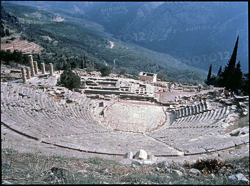 Overview of the theater of Delphi.