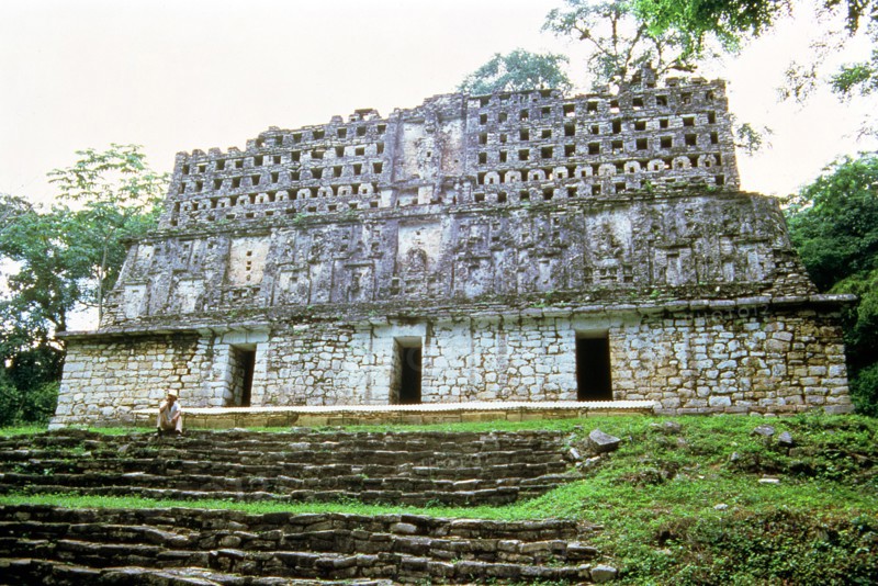 View of Temple No. 33, known as 'Temple of the bird and the jaguar' in the Mayan ruins of Yaxchilan.