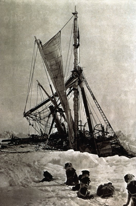 Shackleton Expedition, the ship 'Endurance' imprisoned by the ice is slowly sinking into the Wedd?