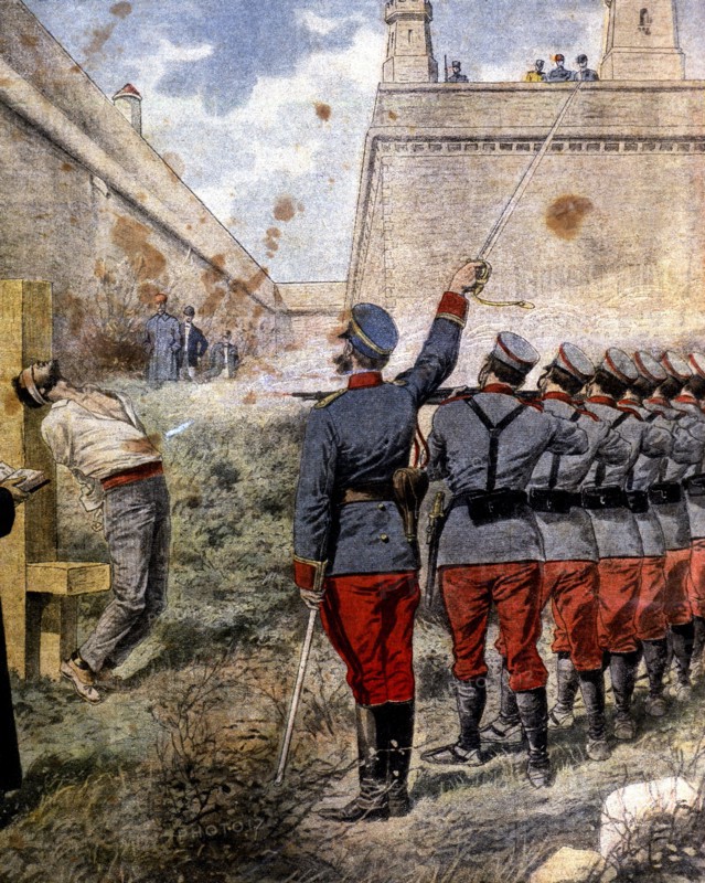 Execution of insurgents in the moats of the Castle of Montjuic, convicted by sacking the churches?