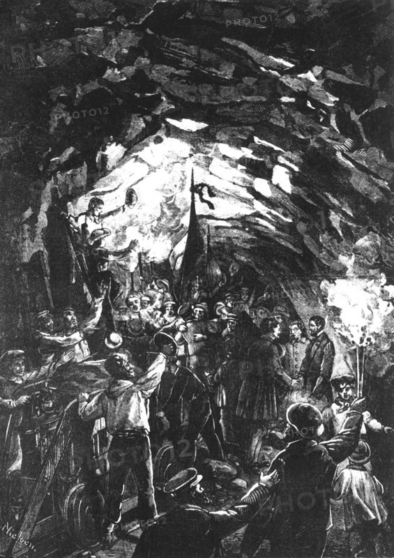 Construction of Saint - Gothard tunnel in the Swiss Alps, the joy of the workers when found the t?