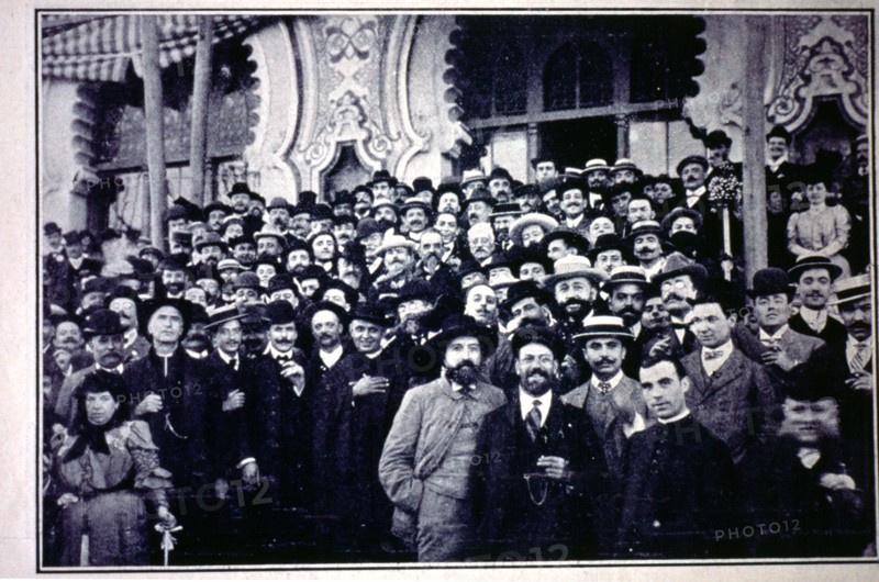 International Congress of the Catalan Language held in Barcelona in 1906, participants at the res?