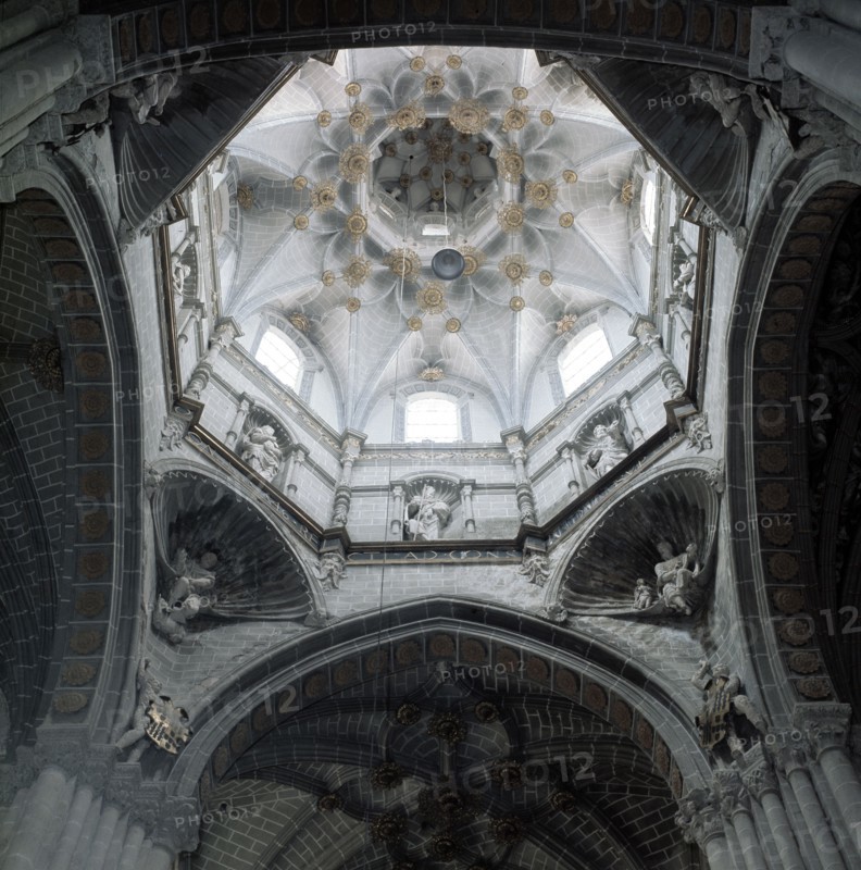 Tarazona Cathedral, inside of the cimborio.