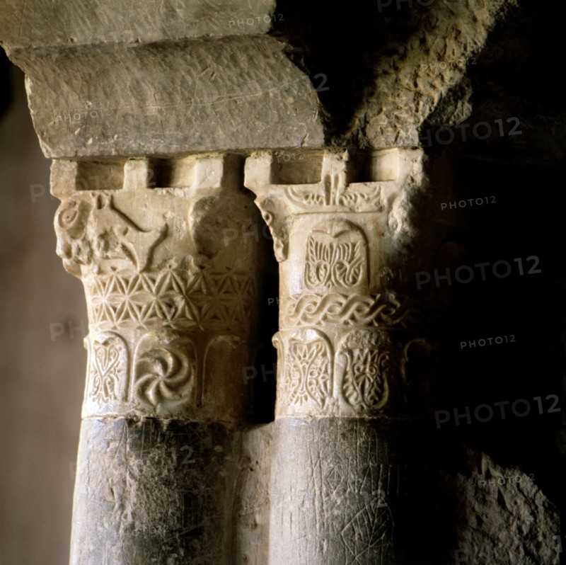 Detail of the Corinthian capitals of the Church of Suso..