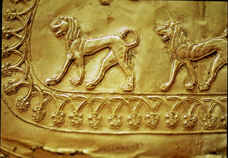 Etruscan gold fibula decorated with five lions, from the Regolini Galassi tomb, detail of the low?