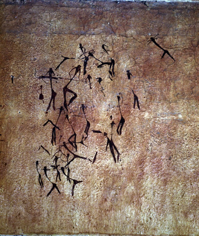 Hunting scene. Detail of the anthropomorphic figures. Pictorial composition of the hunting drawin?