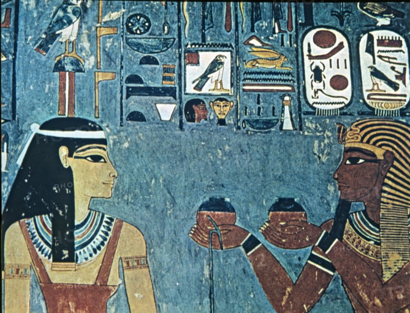 Fresco in the tomb of Horemheb, representing the pharaoh giving offerings to goddess Hathor.