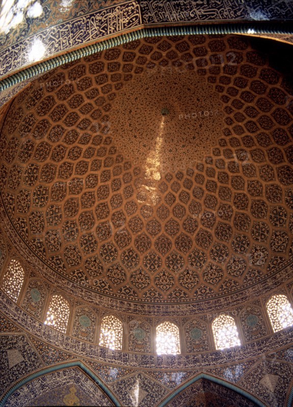 Detail of the interior of the mosque of Sheikh Lotfollah dome in the city of Isfahan, Iran.