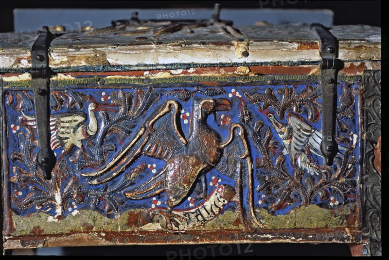 Detail of a chest made in painted wood, decorated with an eagle with two white birds in polychrom?