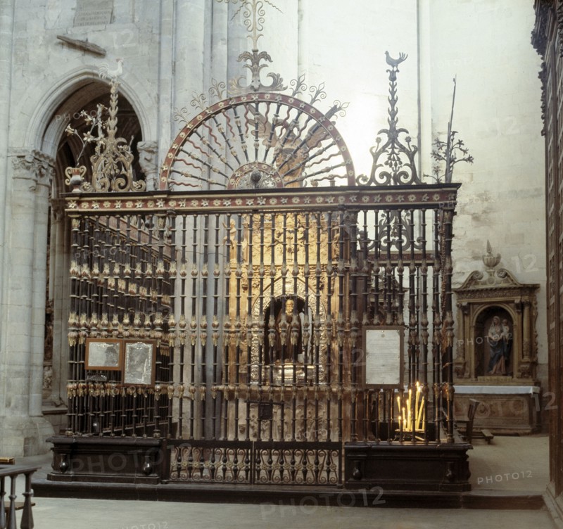 Cathedral of Santo Domingo de la Calzada, gate to get to the Saint's crypt.