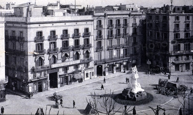 Theatre Square and statue to Frederic Soler 'Pitarra' on the Ramblas in Barcelona, 1905.